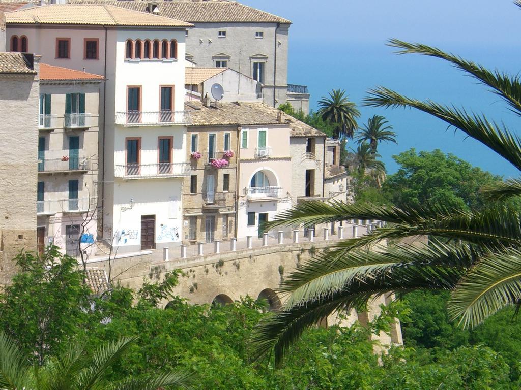 Medieval Apartment Vasto Exterior foto